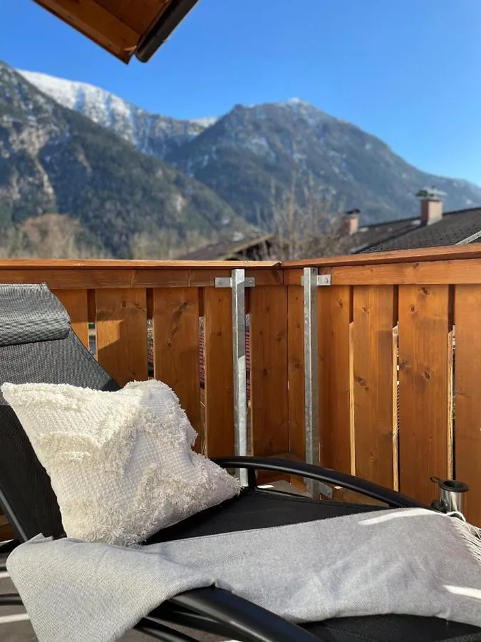 아파트 Das Bergquartier - Ferienwohnung Zugspitze 오버라우 독일